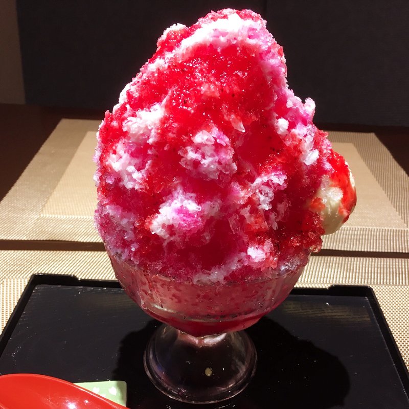 いちごみるく(かきはち 本店)