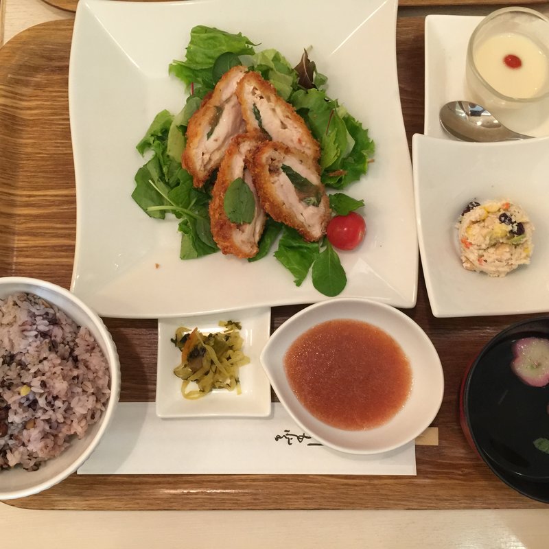 ささみの梅しそ巻き揚げ 梅ソース膳(いろどり家)