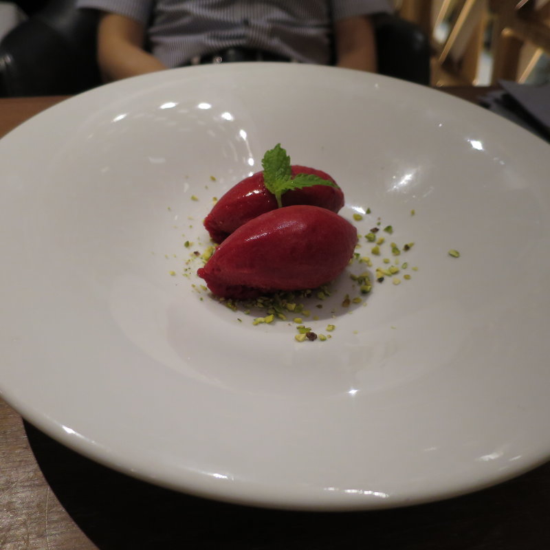 本日の自家製アイスクリーム(INTERSECT BY LEXUS TOKYO)