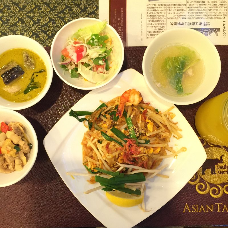 タイ風焼きそば(アジアンタワン 神楽坂店 （ASIAN TAWAN）)