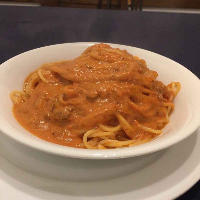 ベージュ色のスパゲッティ(ポンテ・ベッキオ )