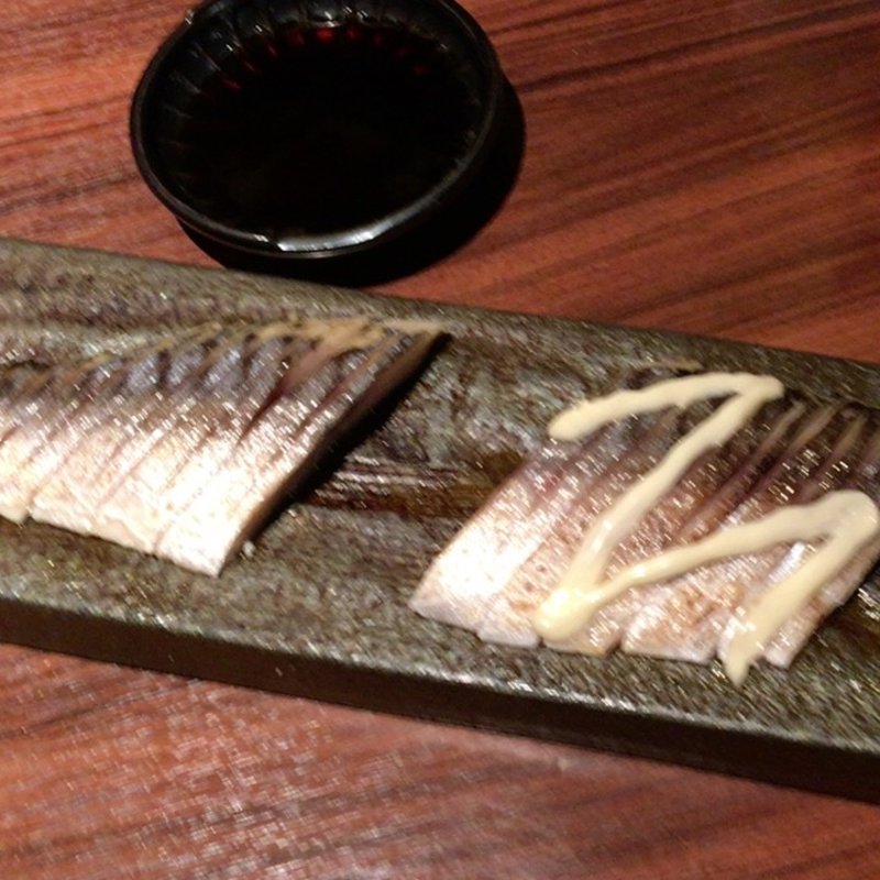 ・裏NO庭風 炙り〆サバ二種盛り合わせ～薬味三種を添えて～(銀座かみしろ)