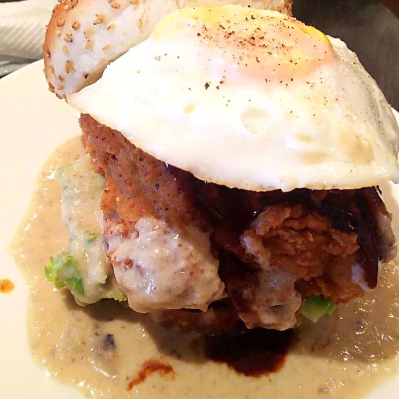 クリスピーエッグチキン＆マシュルームバーガー(GOOD PROVISION NEWYORK（グッド プロヴィジョン ニューヨーク）)