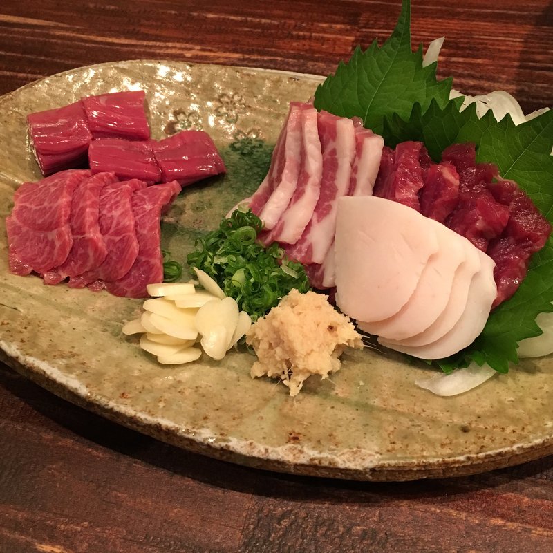 極上馬刺し盛り(けとばし屋チャンピオン 天満店)