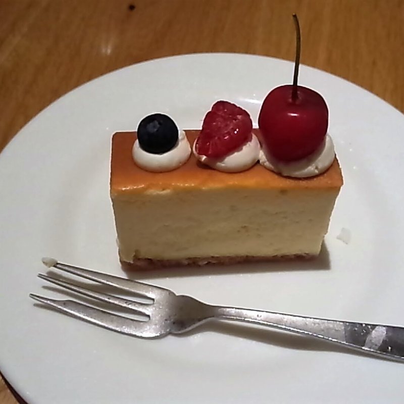 ベイクドチーズケーキ(CAFE DIVERGE)