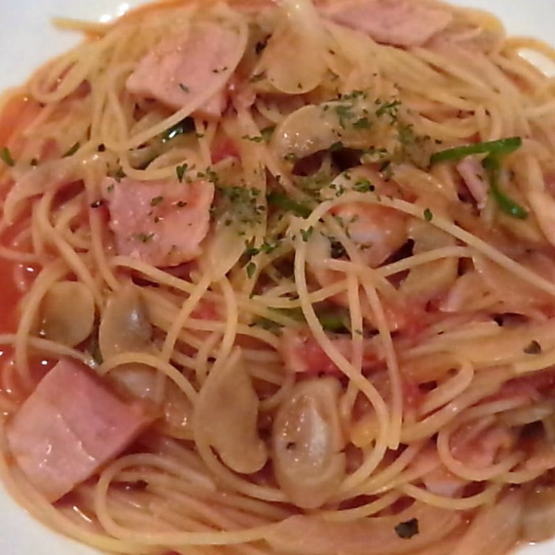 辛いトマトのスパゲッティ(ぐれんびあーれ )