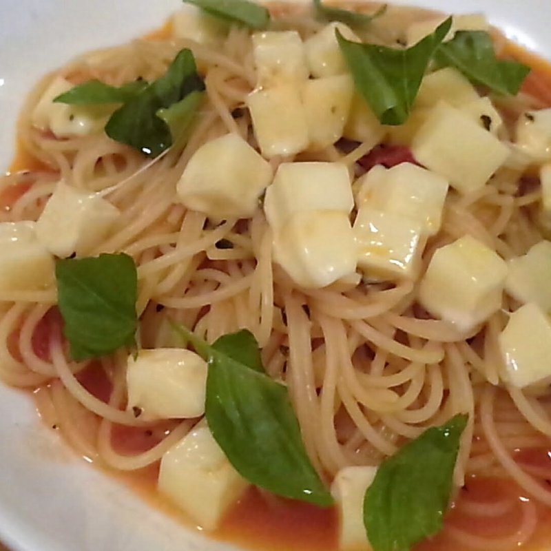 モッツァレラのスパゲッティ(ぐれんびあーれ )