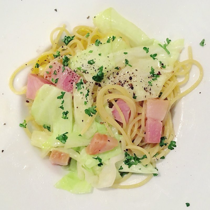 キャベツとベーコンのオリーブオイル(ピッコラ)