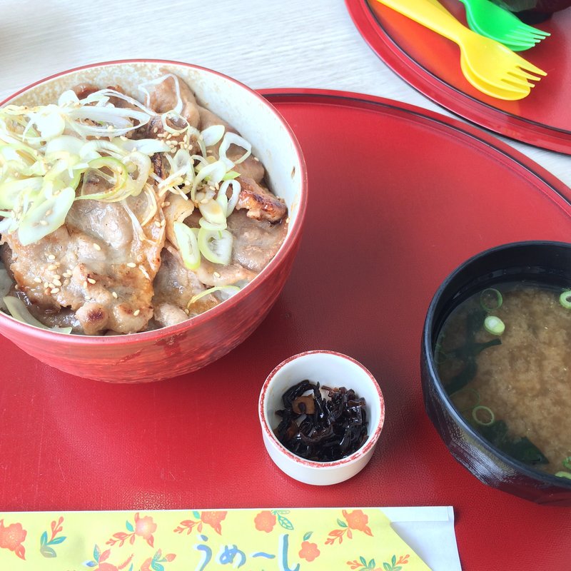 島ぶた丼(御菓子御殿 恩納店 )