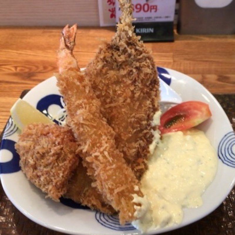 ミックスフライ定食(海鮮丼 日の出 薬院本店)