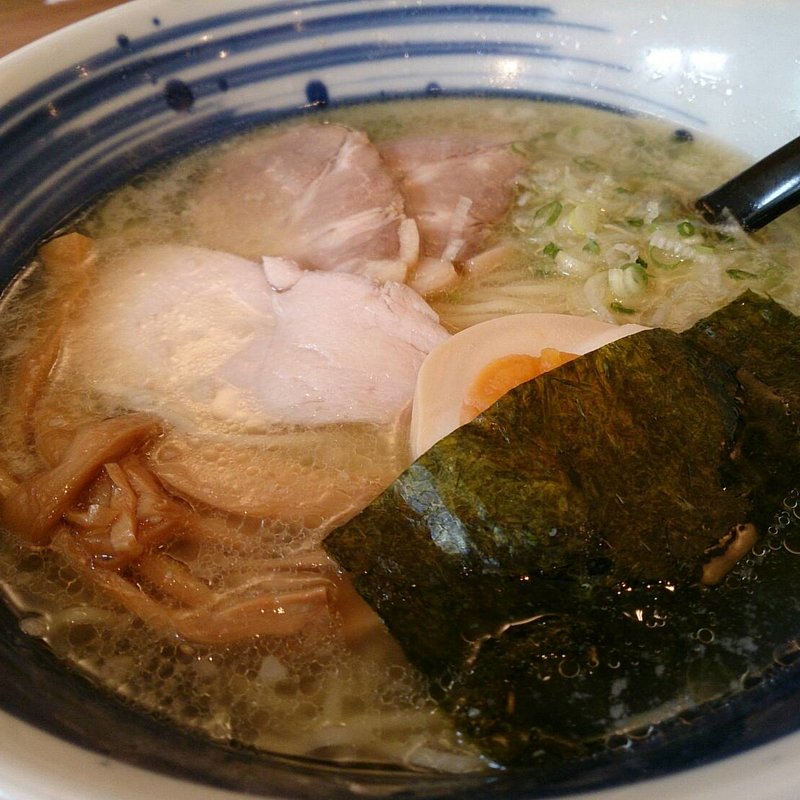 こく旨ラーメン塩(麺処 直久 センター北プレミアヨコハマ店 )