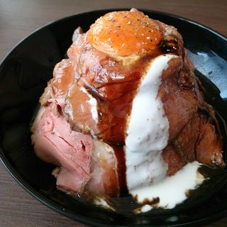 横浜市西区で食べられるローストビーフ丼ランキング Sarah サラ