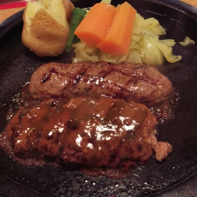 ぶるハンバーグ140g(ぶる 横浜 中山店)