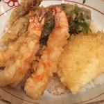 季節の天丼(てんぷら 山の上 Roppongi 東京ミッドタウン店 （てんぷらやまのうえ）)