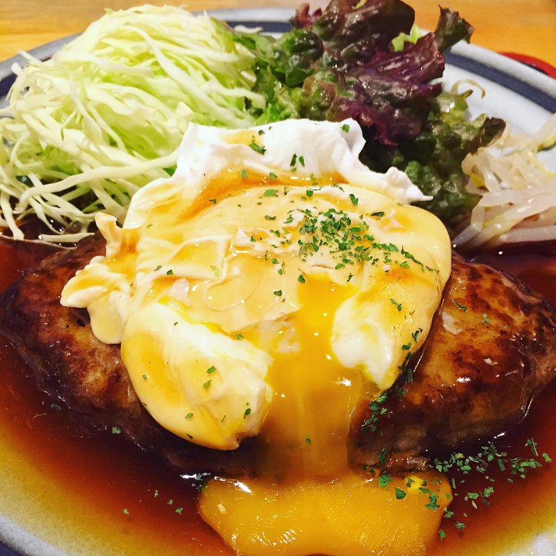 黒豚ハンバーグ定食(泰山 （たいざん）)