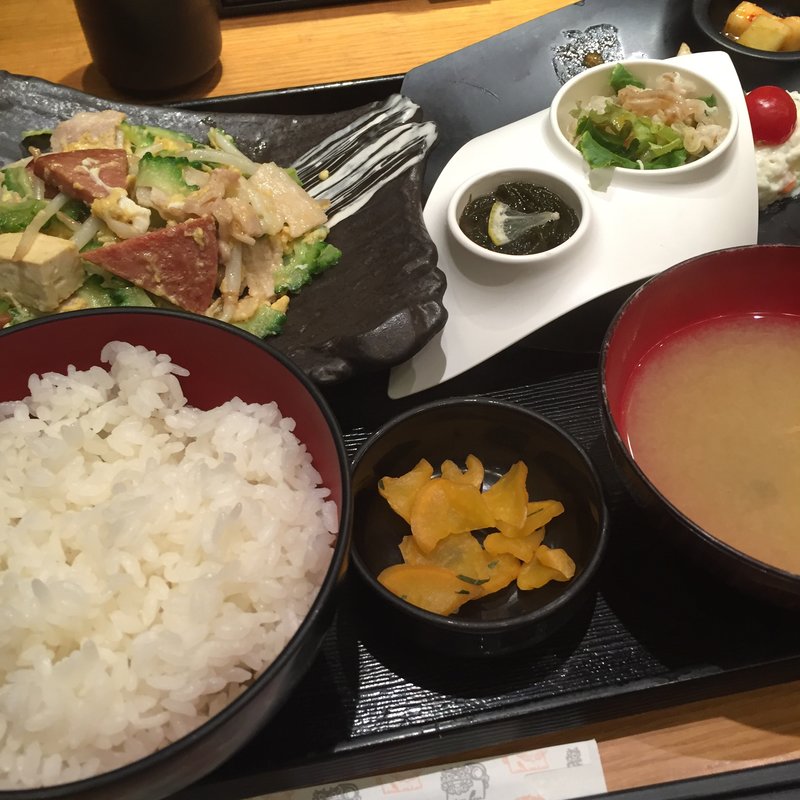 ゴーヤチャンプルーランチ(沖縄料理しーさ 茶屋町店 )