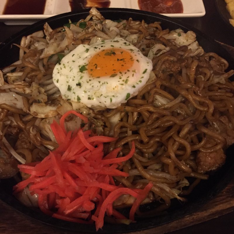 懐かしソース焼きそば目玉焼きのせ(甘太郎 阪急梅田店 （あまたろう）)