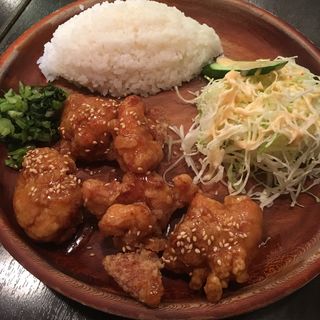 みなとみらい駅周辺で食べられるおすすめの唐揚げ30選 Sarah サラ