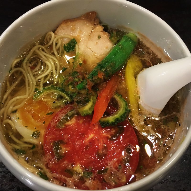 トマトバジルラーメン(らぁめん紺屋 （こうや）)