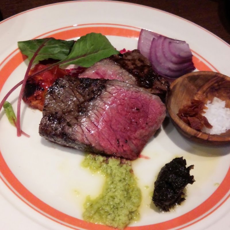 豊後和牛もも肉A4オレイン酸55%(炭火とワイン 経堂店)