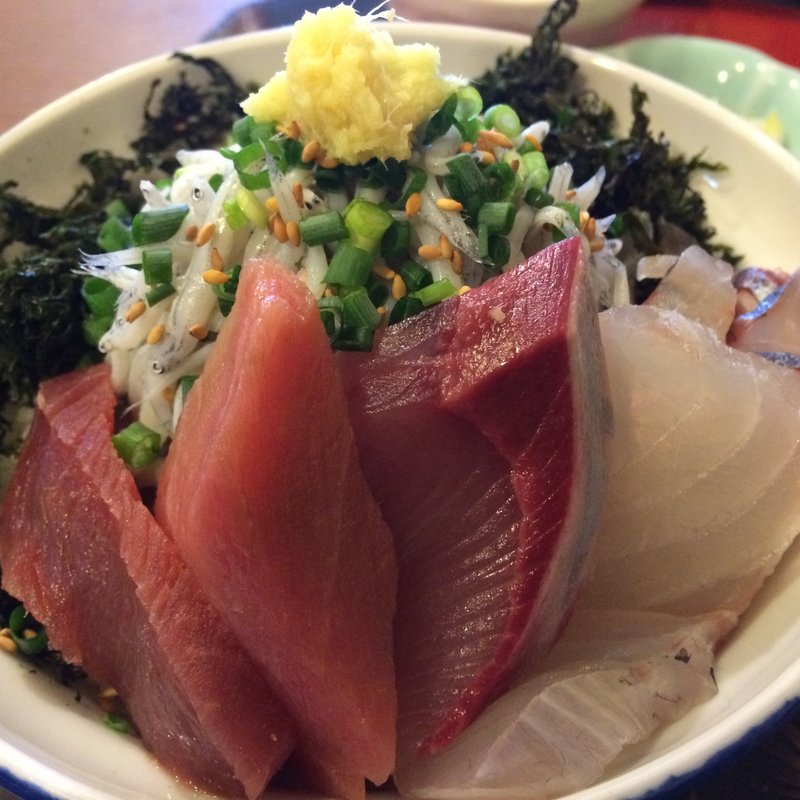 日替わりお刺身定食(定食屋しゃもじ)