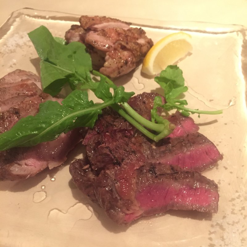 炭火焼 肉のいろいろ盛り合わせ(バウレット８６４)