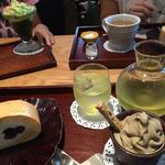 岡山煎茶&白ブドウ季節のお茶セット（堂島ロール、ほうじ茶ソフト）
