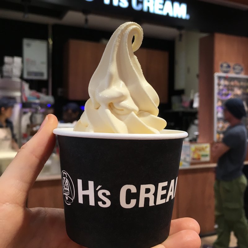北海道特選濃厚バニラソフトクリーム(談合坂サービスエリア（下り線）Ｈ'ｓ　ＣＲＥAM )