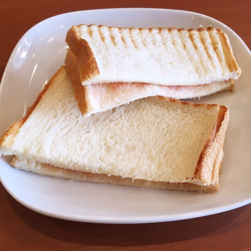 トースト(イチゴジャムをサンド)(カフェバーベラ 西新店 （CafeBarbera）)