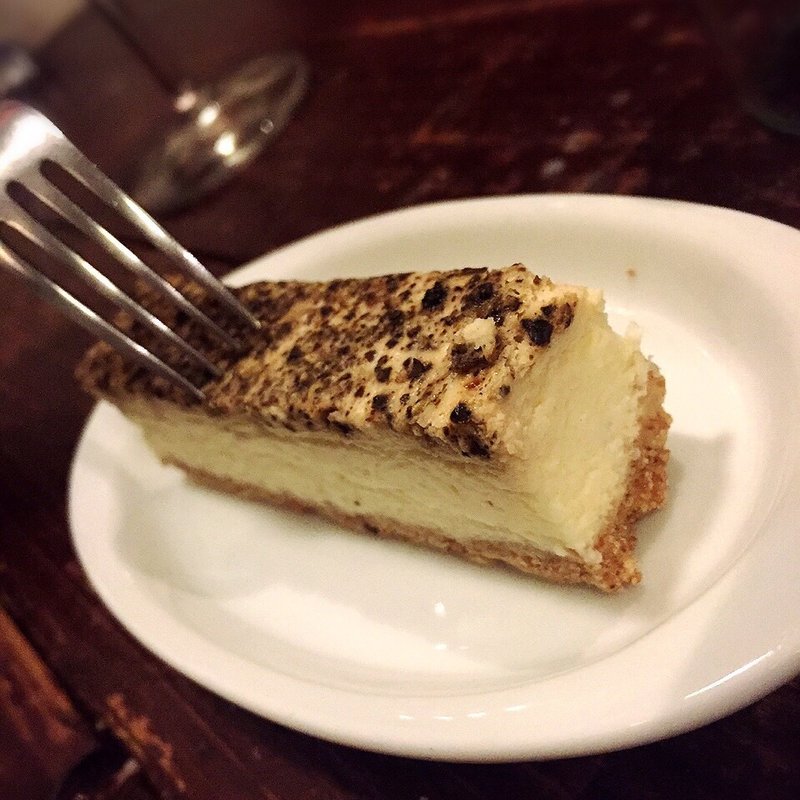 ワインに合うブラックペッパーチーズケーキ(vivo daily stand 高田馬場店)