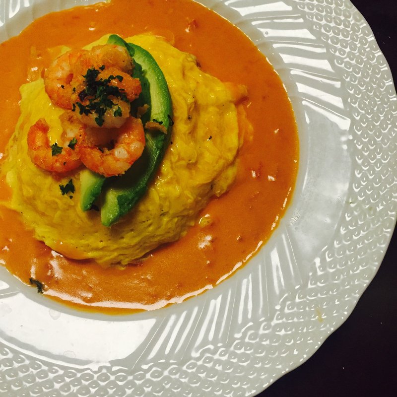 海老とアボカドのトマトクリームオムライス(星乃珈琲店 西新宿店)