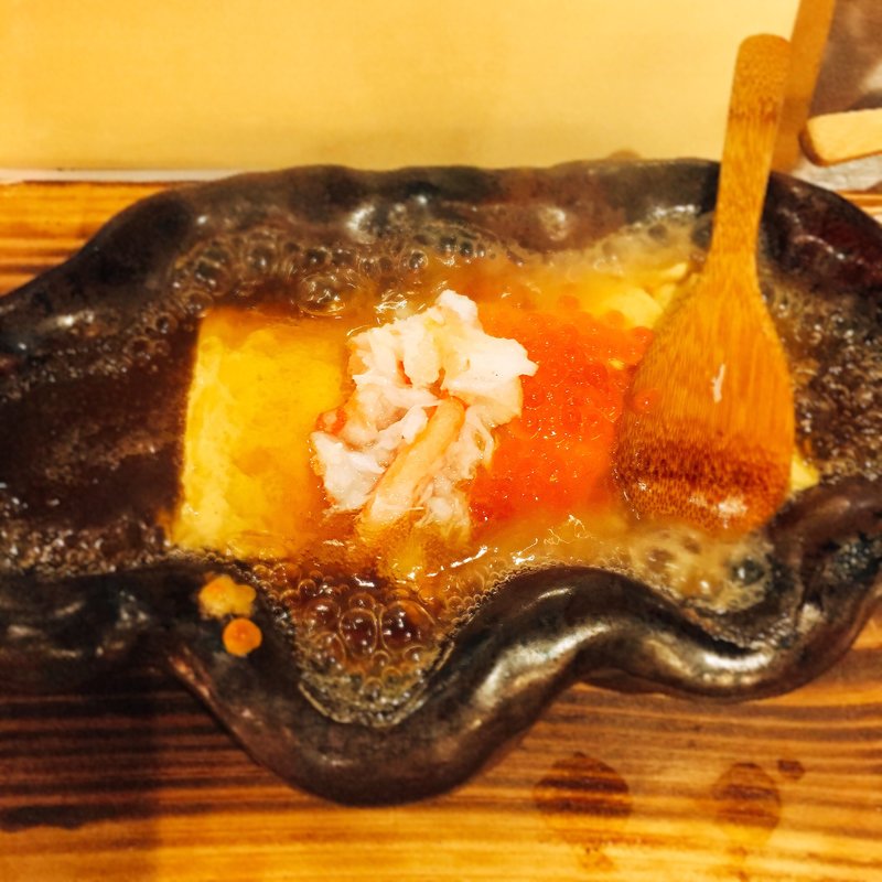カニといくらの出汁巻き玉子(石垣島 一歩一歩 )