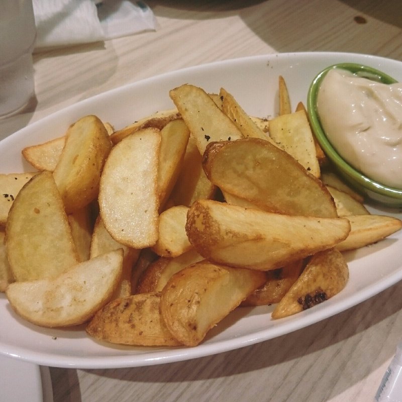 俺のアンチョビポテト(俺のフレンチ 博多)