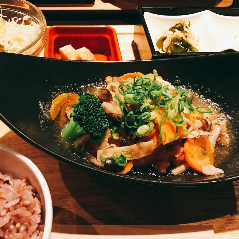 鶏唐揚げのみぞれ煮柚子胡椒風味定食(梅田 阪急三番街 リバーカフェ （RIVER CAFE）)