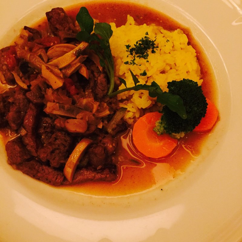 ★★季節のお料理★★　ペチョンネイ・オレム（やわらかい鹿肉ローストのそば粉クレープ添え、赤スグリのト(スンガリー 新宿東口本店)