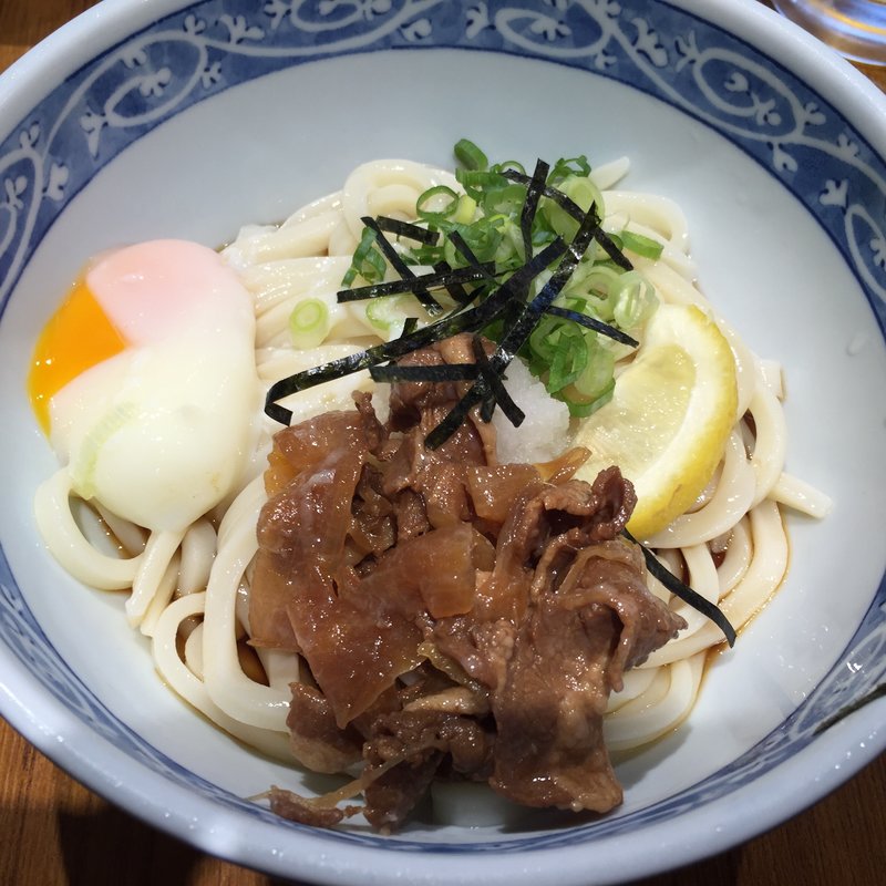 肉玉ぶっかけうどん(冷)(宮武うどん)