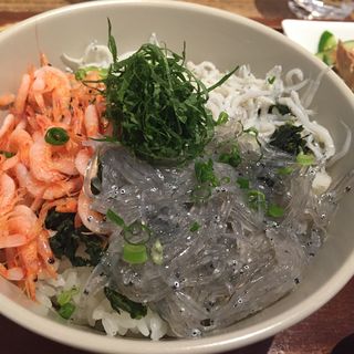 三色丼(キチプラス （KICHI+）)