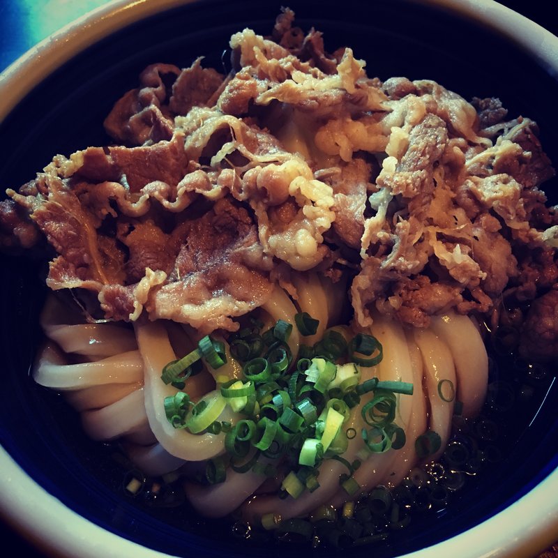 牛肉ガツ盛りぶっかけ(香蔵 )