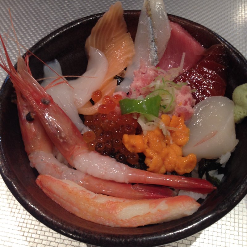 スーパーなっとく丼(味世司 （あじよし）)