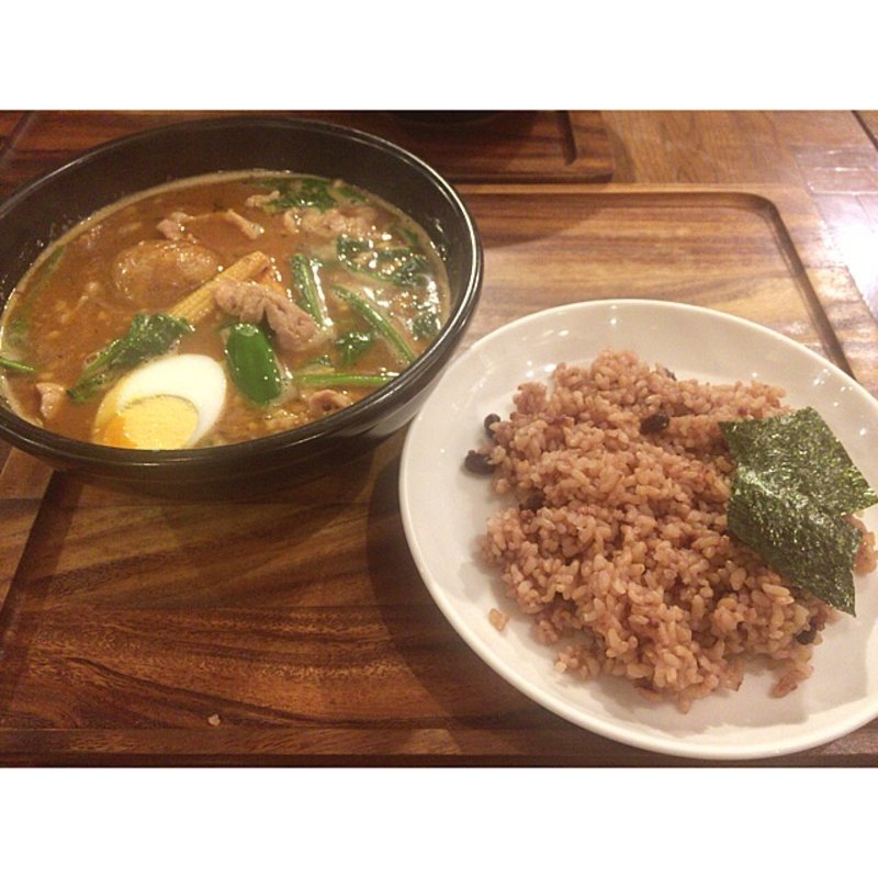 もち豚とほうれん草のスープカレー