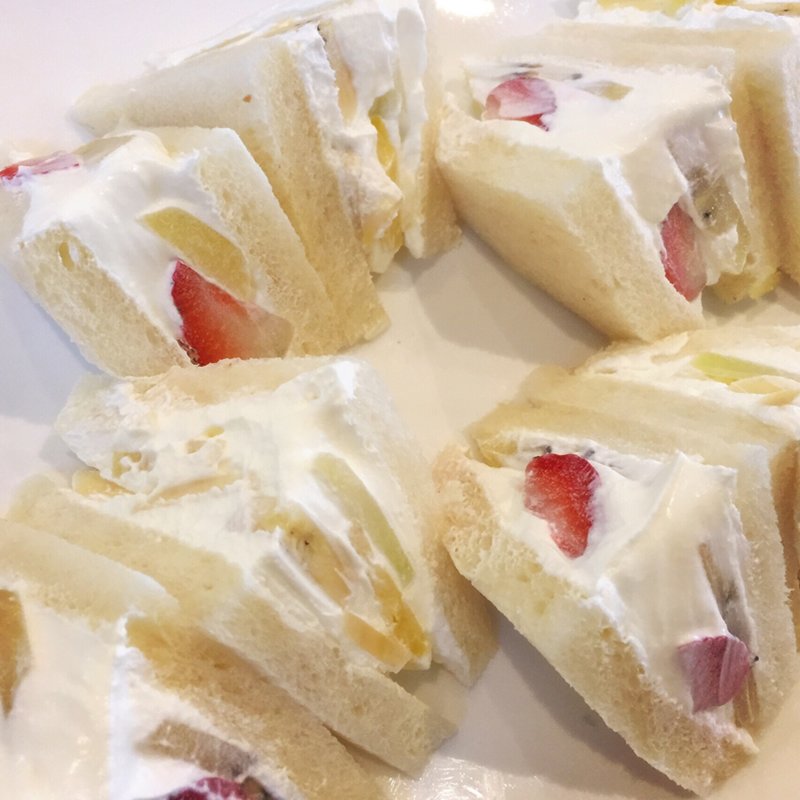 フルーツサンド(フルーツカフェ オレンジ （fruit cafe ORANGE）)