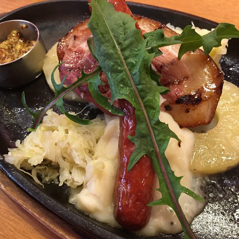 アイスバイン(万博食堂 ららぽーとEXPOCITY店)