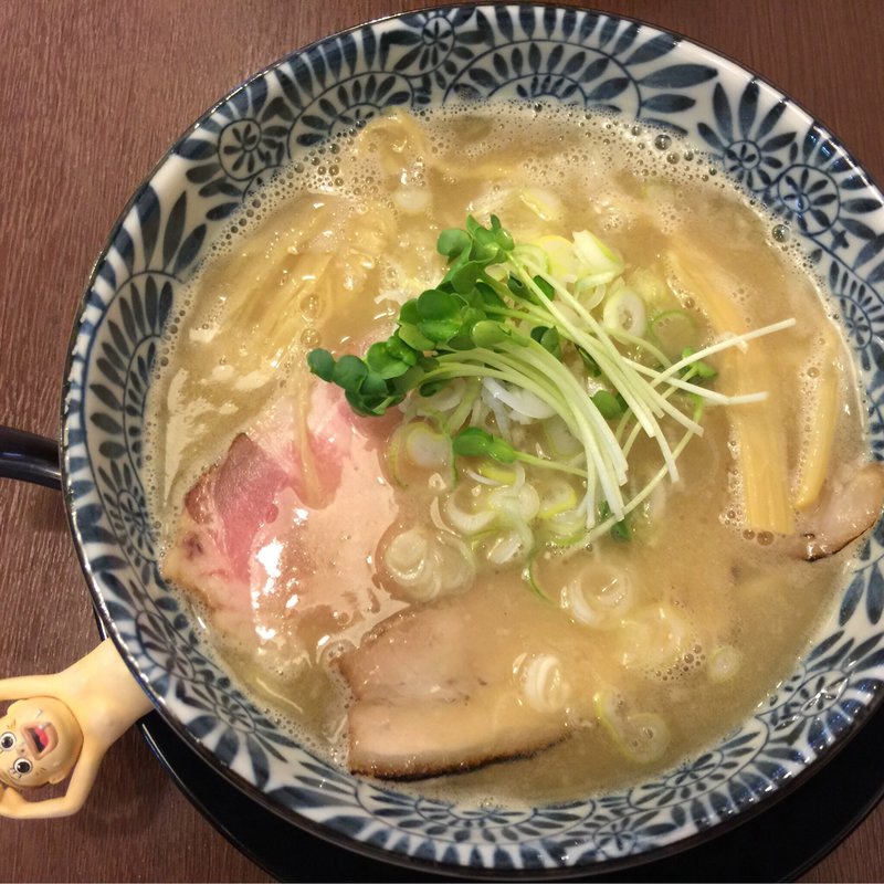 煮干し風味の鶏白湯らぁめん(彩色ラーメン きんせい夢風 （【旧店名】きんせい 総本家 高槻栄町）)