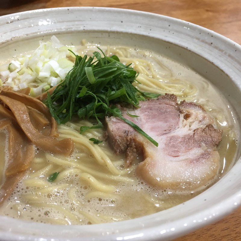 鶏麺しょうゆ(桐麺 )