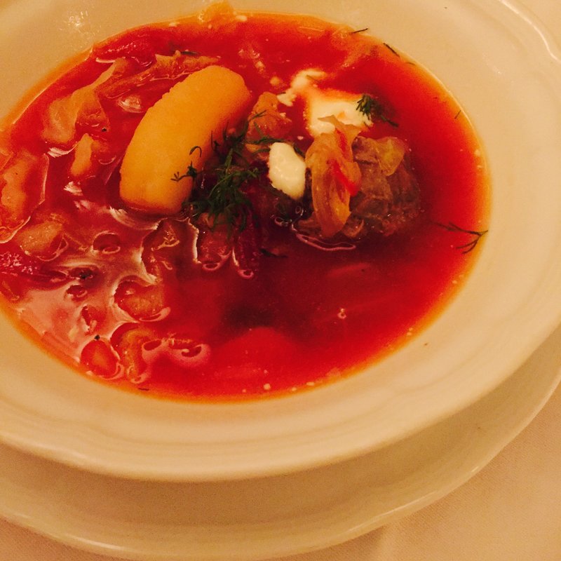 ボルシチ (赤かぶと肉野菜の旨みたっぷりスープ)