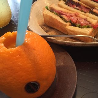 まるごと生オレンジジュース lce(ガルル珈琲)