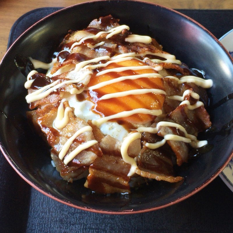 豚玉丼(八重食堂 )