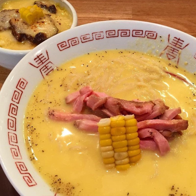 トウキビの冷やし麺とトウキビめし(麺や 七彩 八丁堀店)