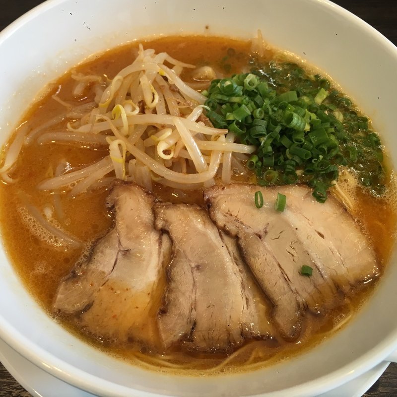橙麺 (だいだいめん)(名古屋八麺山 )
