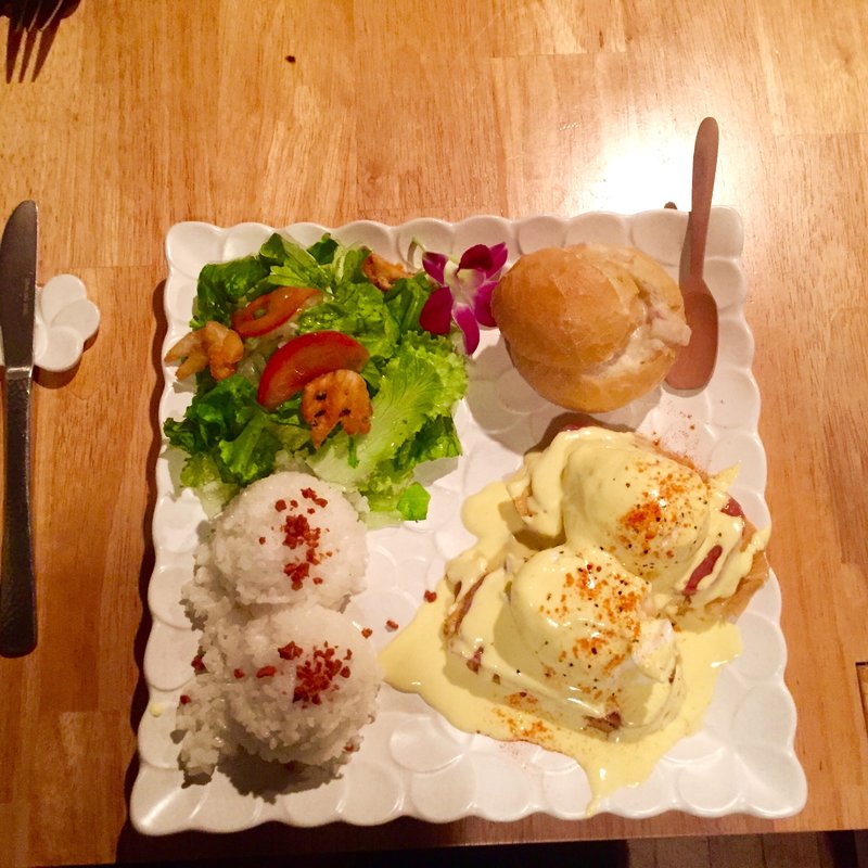 エッグベネディクト ｗｉｔｈ スパム(イホイホ )